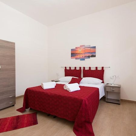 B&B Gli Ontani ตราปานี ภายนอก รูปภาพ